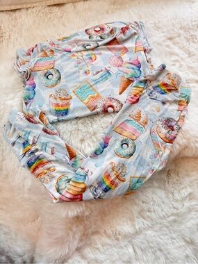 Bums and Roses “Sweet Dreams” Rainbow Dessert Print Kids Pajama Set, 3T